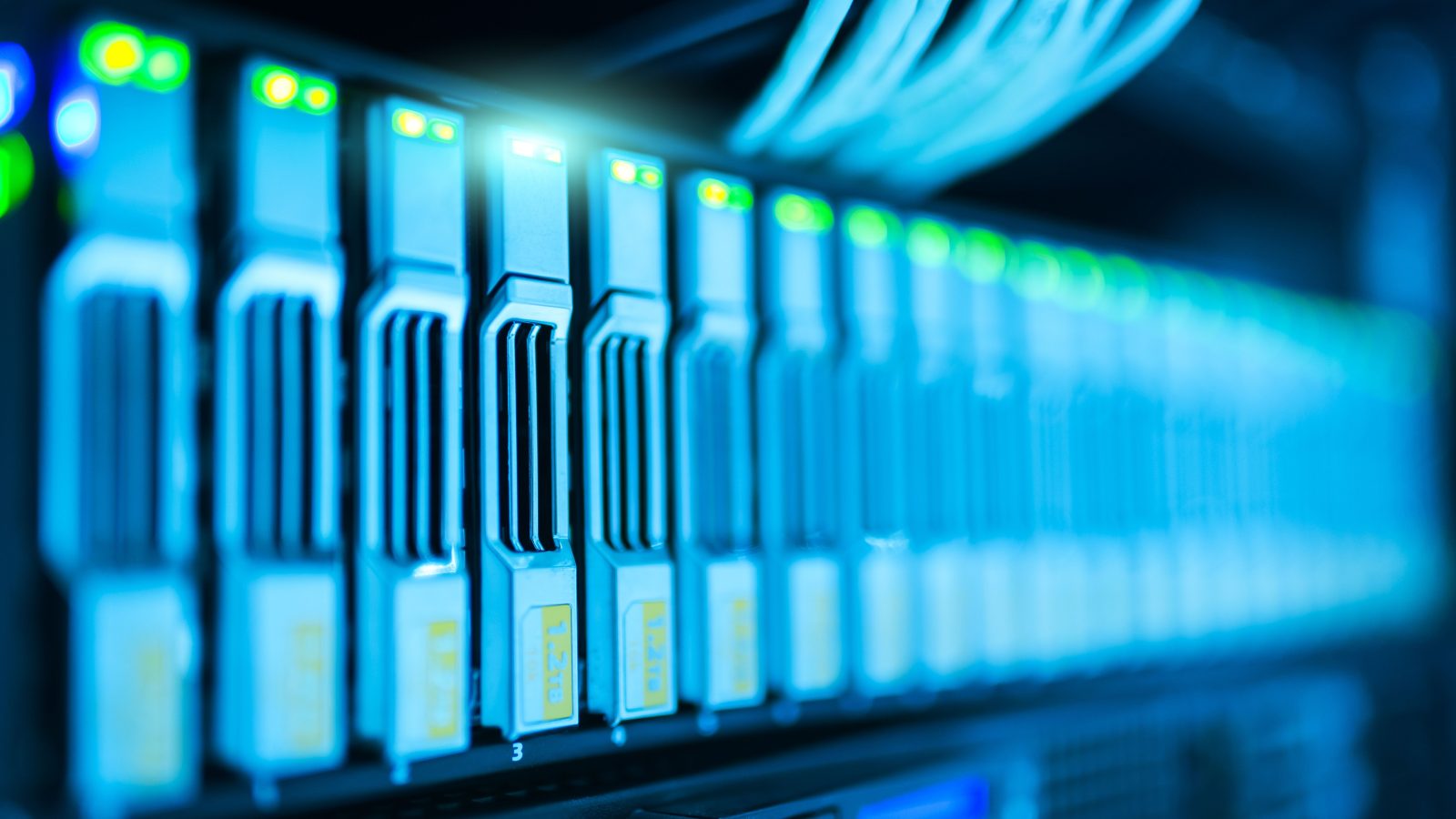 Tủ Rack server chuyên nghiệp cho phòng máy chủ - WiseTech